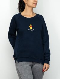 بلوز زنانه آستین رگلان کرکره ای طرح پو - تصویر 2