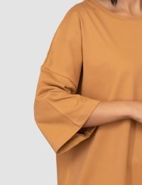 تیشرت زنانه لانگ گلدوزی اسنوپی - تصویر 4
