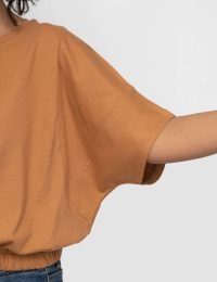 تیشرت کراپ زنانه پایین گت دار - تصویر 3