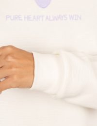 بلوز زنانه بیسکویتی گلدوزی قلب پاک - تصویر 3