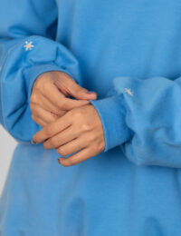 بلوز زنانه آستین گلدوزی گل ریز ستاره ای - تصویر 3