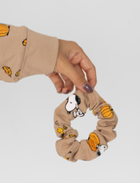 کش مو زنانه چاپدار اسنوپی و کدو - تصویر 3