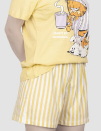 شورتک زنانه گارفیلد خسته