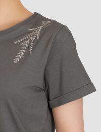 تیشرت زنانه گلدوزی مروارید - تصویر 2