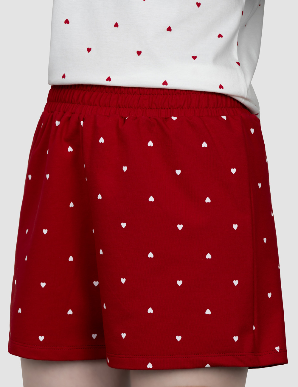 شورتک-زنانه-چاپدار-قلب-قرمز (2) شورتک زنانه چاپدار قلب قرمز - تصویر 1